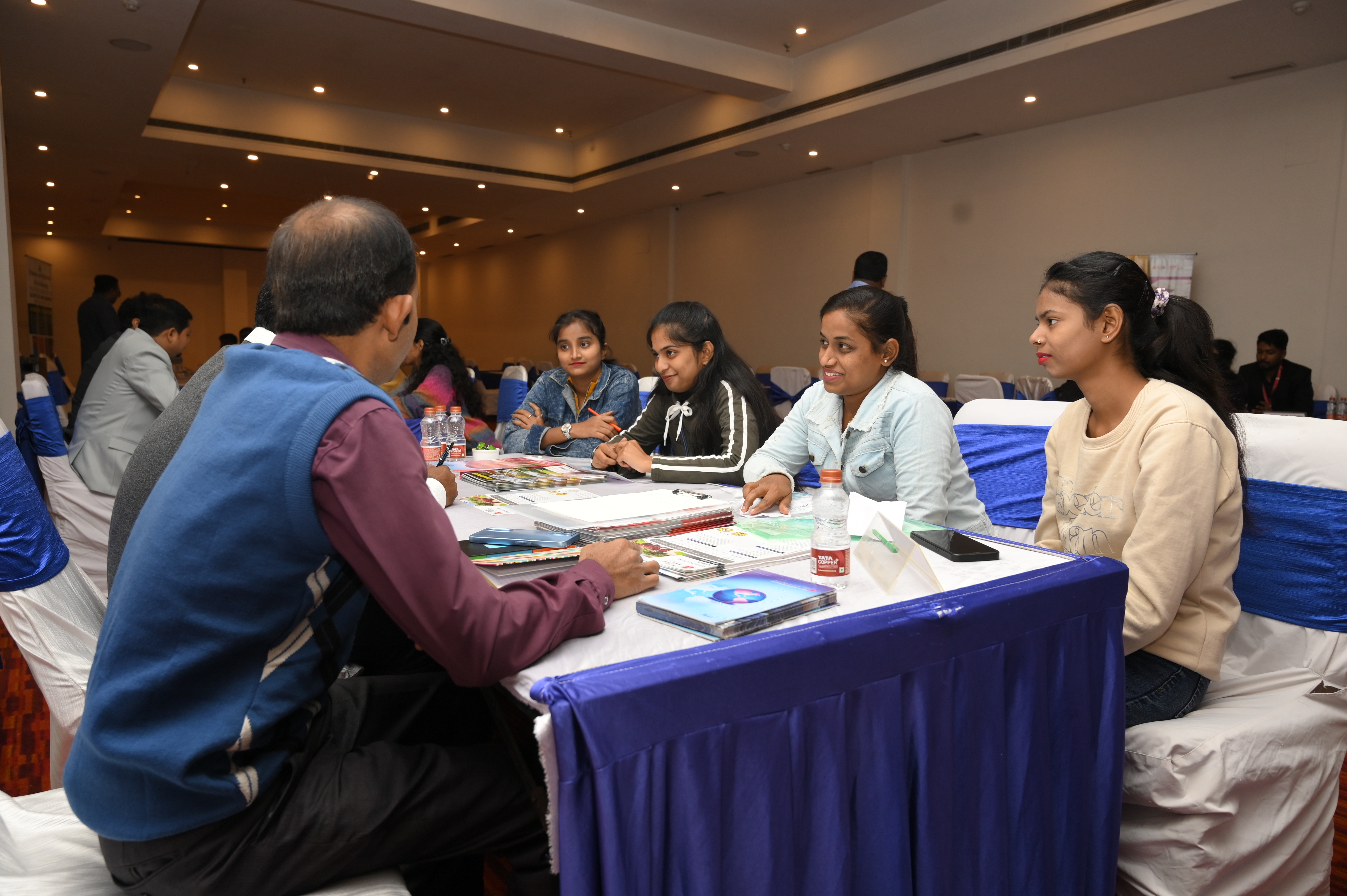 Educational Fair 2024 photo 6